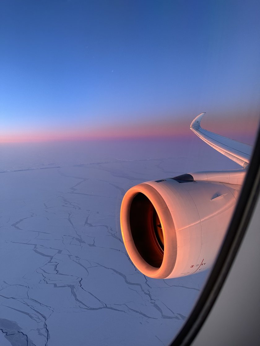 Geschäftsreise – Triebwerk im Abendlicht